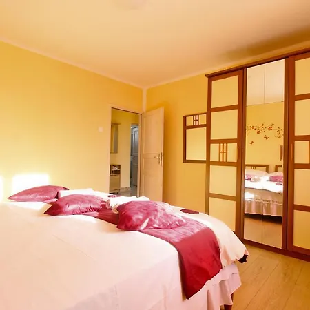 Nada 2215 Apartman *