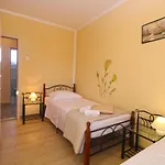 Nada 2215 Apartamento Fažana