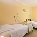 Nada 2215 Apartamento Fažana