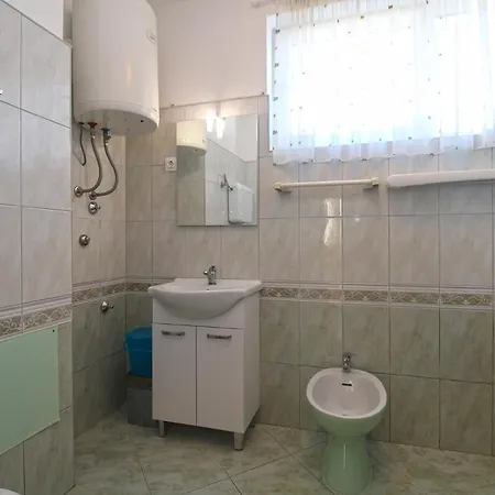 Nada 2215 * Fažana